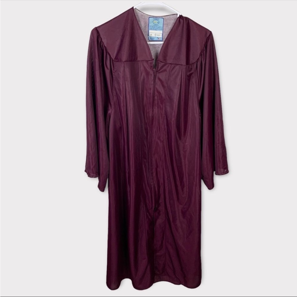 Graduation Gown Maroon 5'5" 5'7"